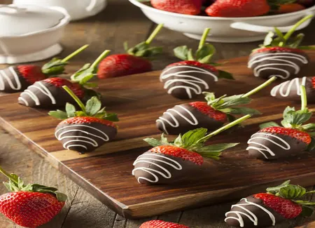Sucettes de fraises au chocolat