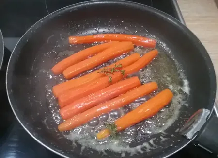 Carottes au thym et au miel