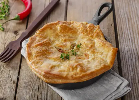 Chicken pie ( tourte au poulet ) à l'oignon