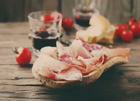 Tapas au jambon cru