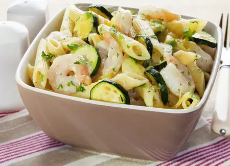 Pennes aux crevettes et courgettes