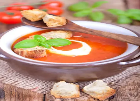 Soupe à la tomate et au basilic