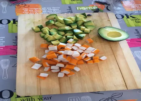 Salade de crudités au surimi (ou thon)