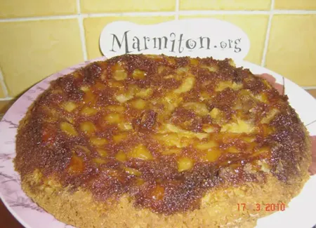 Gâteau renversé aux pommes et à l'orange