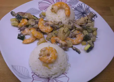 Crevettes à l'ananas et noix de coco
