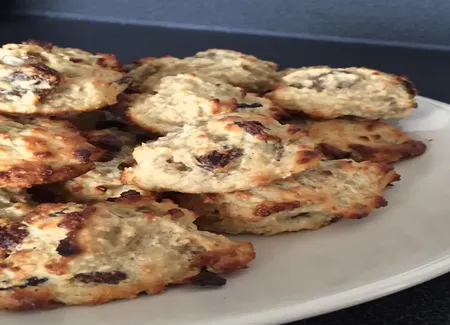Rochers aux raisins, noix de coco et flocons d'avoine