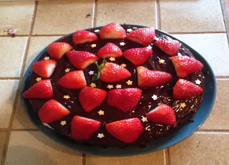 Gâteau chocolat ganache fraise