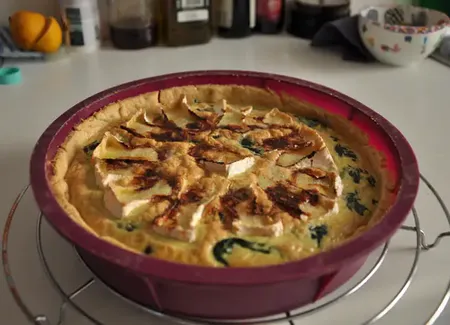 Tarte aux épinards et au camembert
