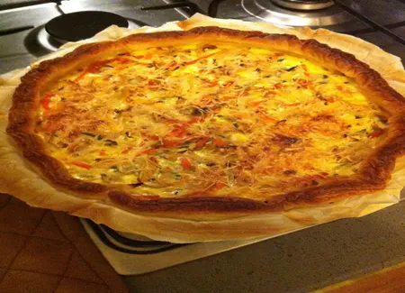 Quiche au thon et julienne de légumes