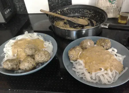 Boulettes de boeuf au gingembre et pistaches