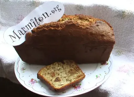 Cake aux figues, noix et noisettes