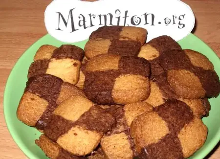 Sablés bicolores damiers