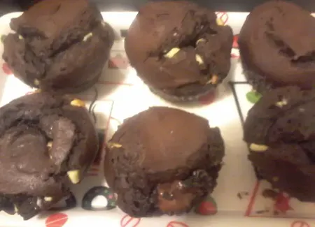 Muffins aux 2 chocolats, caramel et pâte à tartiner