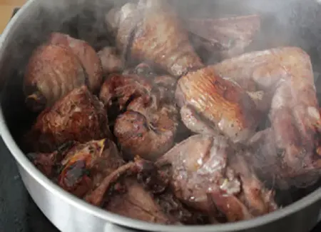 Coq au vin créole