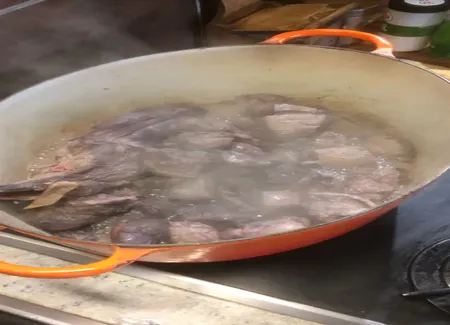 Sanglier en civet