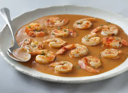 Crevettes à la bisque de homard relevée