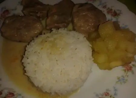 Filet mignon de porc à l'orange et sa compotée de pommes citronnées