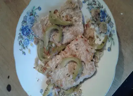 Escalopes de veau à la fondue de poivron