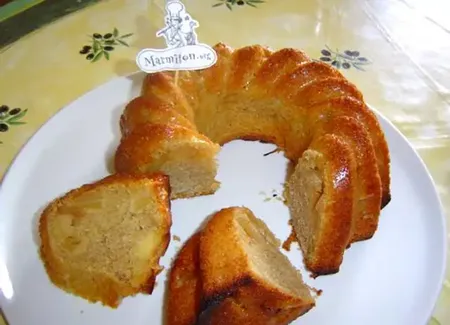 Cake pommes, cannelle et rhum