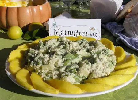 Salade de crabe exotique