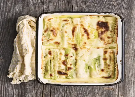 Gratin de poireaux aux roquefort et noix