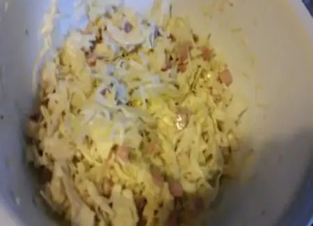 Salade trio: chou, jambon, comté