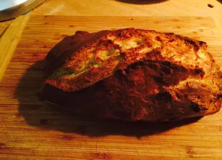 Coquelet aux oignons et champignons