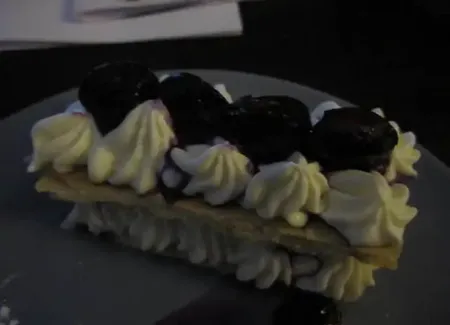Mille-feuilles de mascarpone à la griotte