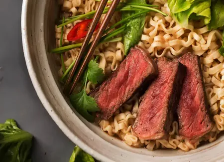 Nouilles sautées chinoises au boeuf