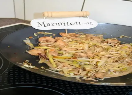 Sauté de volaille aux poireaux et au soja