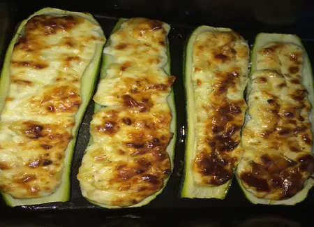 Courgettes farcies au chèvre frais
