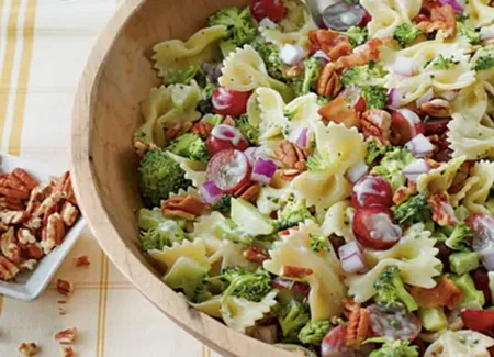 Salade de pâtes, brocolis et bacon