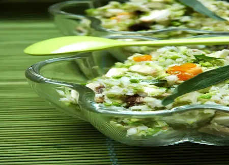 Chou-fleur vert cru au crabe et aux champignons