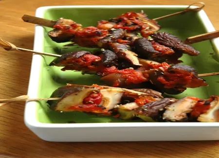 Brochettes de shii-také marinés