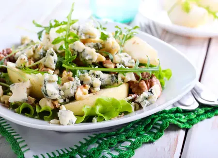 Salade de pommes de terre au comté et aux noix