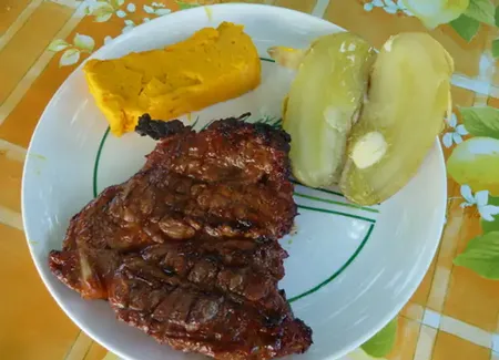 Délicieuses côtes de porc marinées