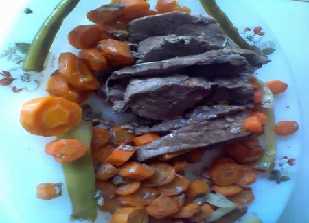 Rôti de veau et carottes caramélisées