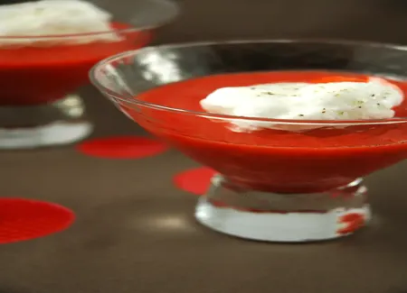 Iles flotantes sur coulis de fraises (dessert ultra light)