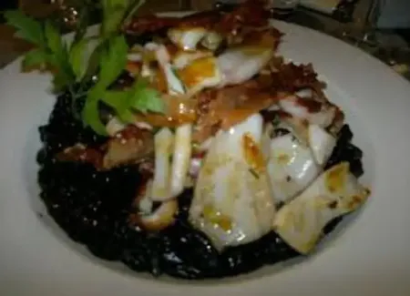 Risotto à l'encre de de seiche