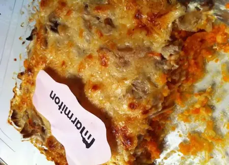 Pommes de terre et carottes écrasées en gratin