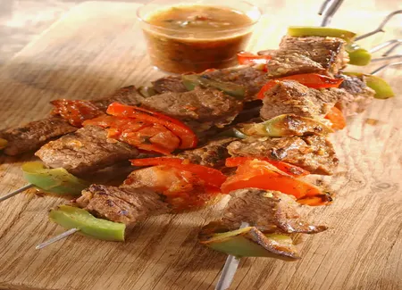 Brochettes de boeuf marinées au pesto