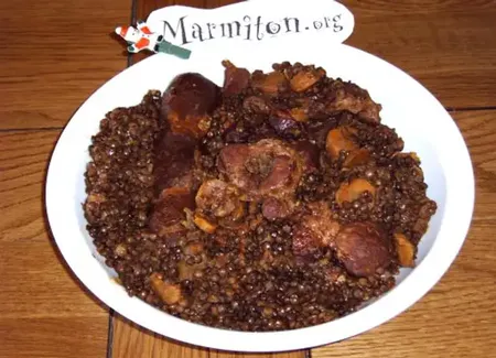 Palette fumée aux lentilles et sauce tomate épicée