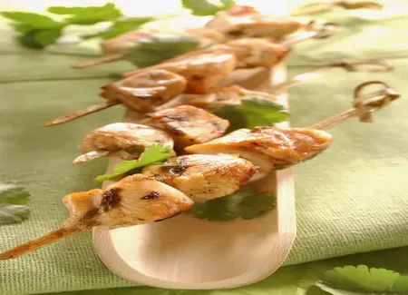Mini brochettes de poulet à la coriandre et au citron
