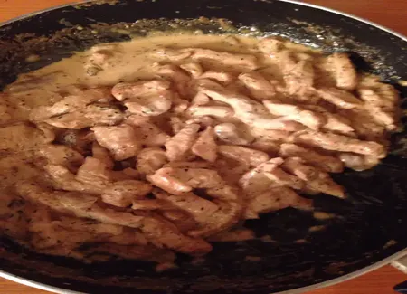 Escalopes de poulet à la crème fraiche