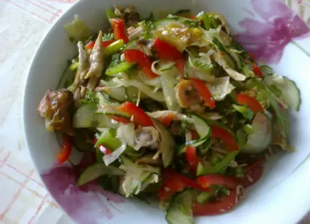 Salade cambodgienne au poulet