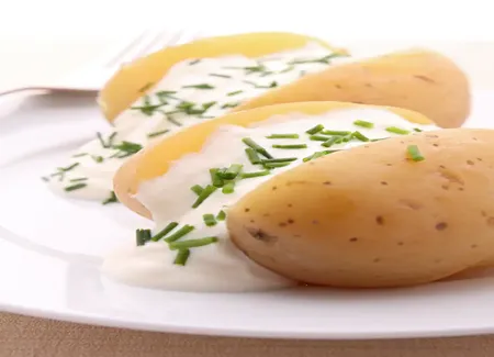 Pommes de terre au four sauce fraîcheur