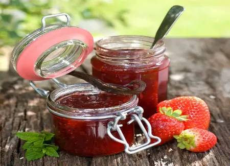 Confiture aux fraises