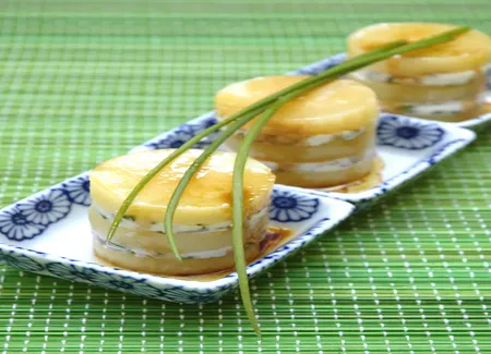 Mille-feuilles de pommes de terre au chèvre
