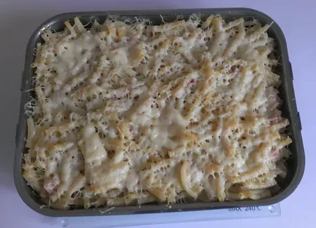 Gratin de pâtes au jambon et à la moutarde