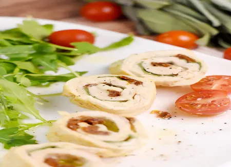 Roulés de poulet mozzarella, tomates séchées et sauge